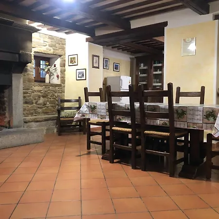 In With Swimming Pool, Terrace, Garden * Apecchio