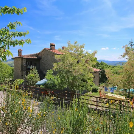 Сasa de vacaciones In With Swimming Pool, Terrace, Garden Apecchio