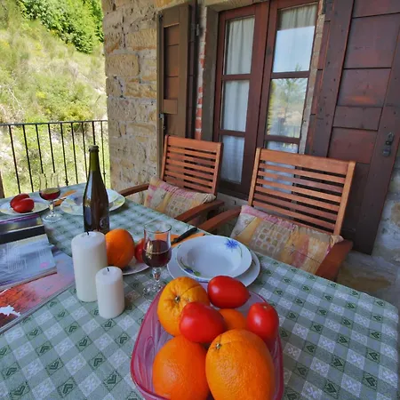 In With Swimming Pool, Terrace, Garden * Apecchio