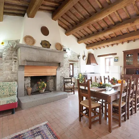 別荘 In With Swimming Pool, Terrace, Garden Apecchio