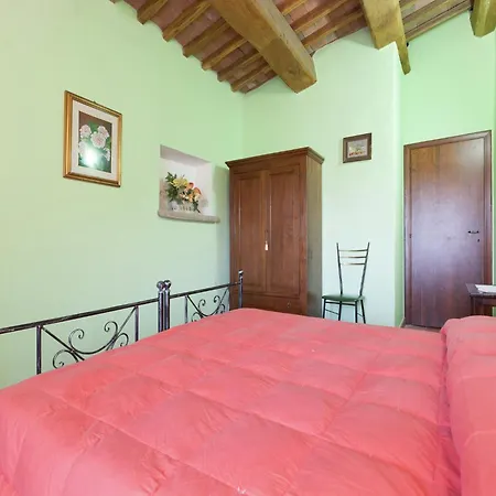 Сasa de vacaciones In With Swimming Pool, Terrace, Garden Apecchio