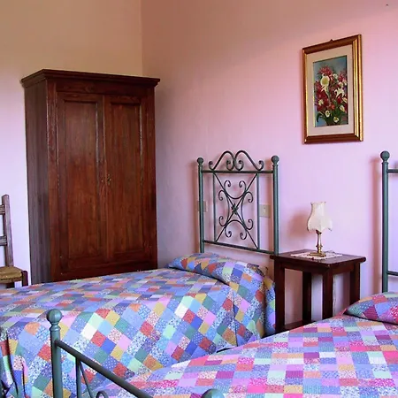 Vakantiehuis In With Swimming Pool, Terrace, Garden